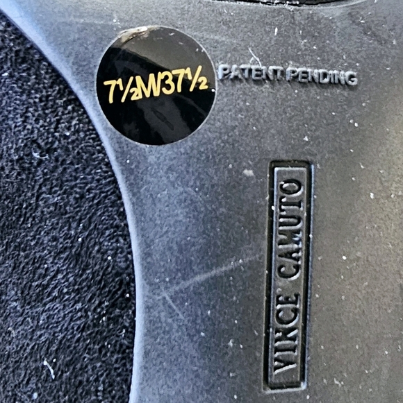 Size 7.5 Vince Camuto Black Suede Peep-Toe Ankle Boots - Picture 8 of 8